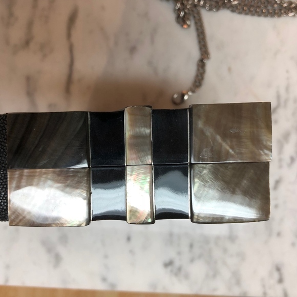 Guggenheim evening clutch - Picture 3 of 4